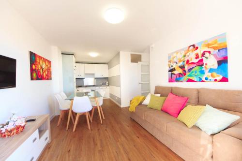 A seating area at Apartamentos Montalvo Leiro