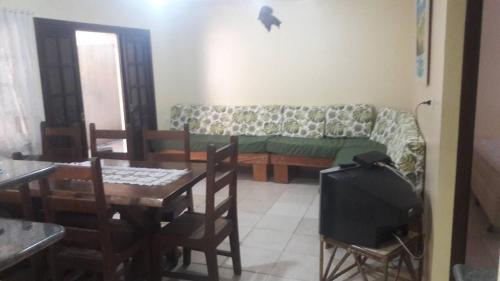 Χώρος καθιστικού στο Budget Apartamento Na Praia Ubatuba