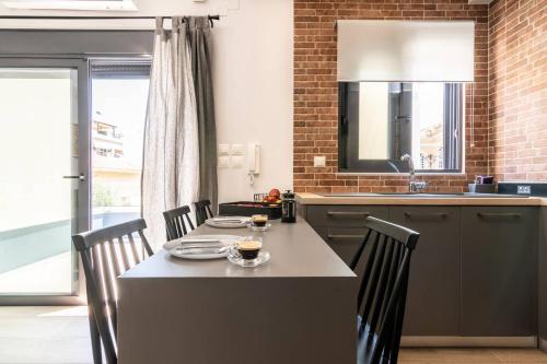 MOS Luxury City Suites - The Loft