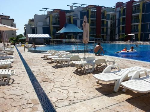 Swimming pool sa o malapit sa Elit 4 - Menada Apartments