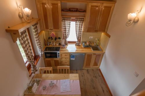 Cuisine ou kitchenette dans l'établissement Mountain house Popović Tara