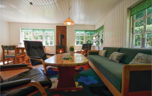 Χώρος καθιστικού στο Two-Bedroom Holiday Home In Balle