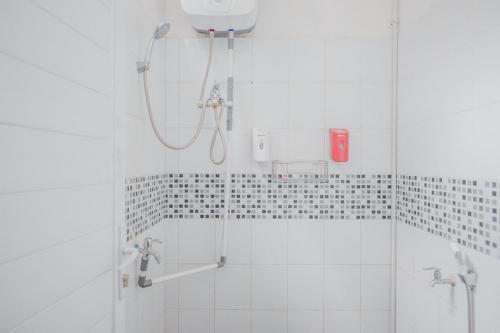 Gallery image of RedDoorz Syariah At Lampung Walk in Bandar Lampung