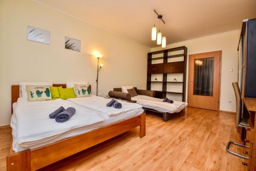 Cappuccino Apartment with Balcony and FREE PARKING 1096 Budapest, 32 Vendel utca kép - 3