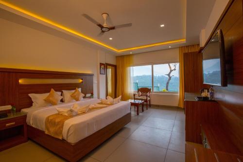 Gallery image of The Lake View Munnar Resort in Munnar