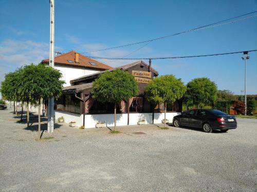 Gambar di galeri bagi Pansion Ribnjak di Našice
