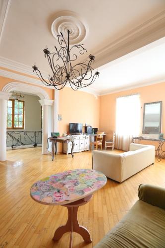 Posezení v ubytování Guest House One Two Three