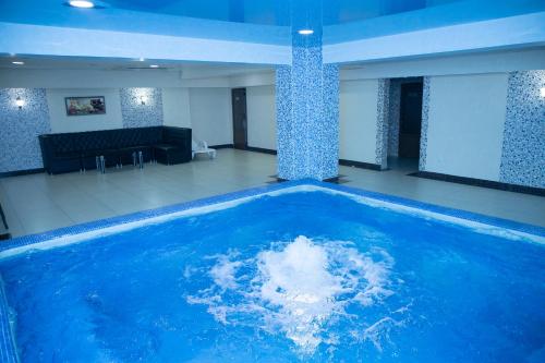 Piscina a Gloria Hotel o a prop