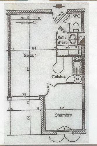 a drawing of a floor plan of a house at appartement "Helios" touristes et curistes annonce d'un particulier in Rochefort