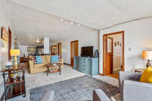 Highland Lakeview Getaway – Photos 5
