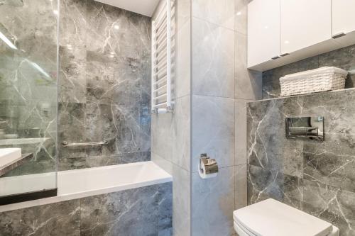 Ванная комната в Apartament AquaTower Oliwia & Laura REKIN