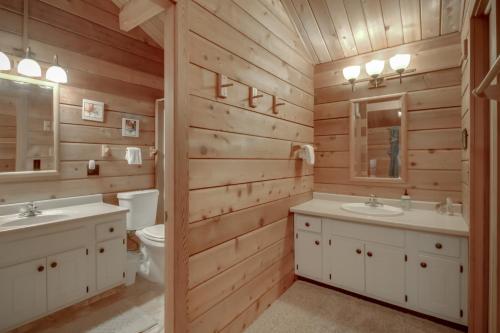 Ένα μπάνιο στο Otter Lane 11 | Discover Sunriver