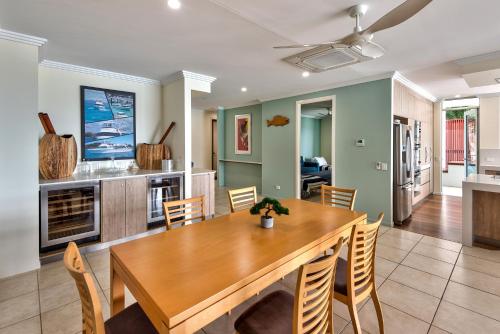 Gambar di galeri bagi Pavillions on Hamilton Island by HIHA di Hamilton Island