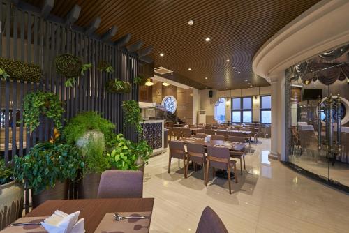 Ruang duduk di Athena Hotel