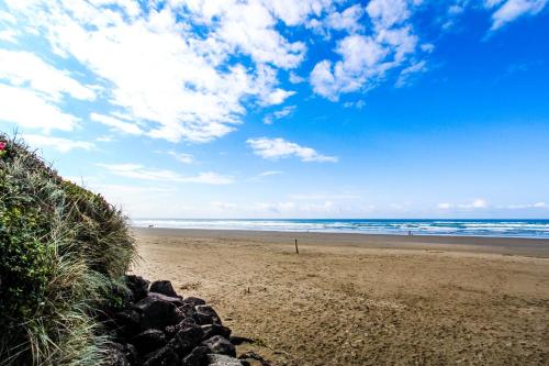 Coastal Hideaway – Photos 3