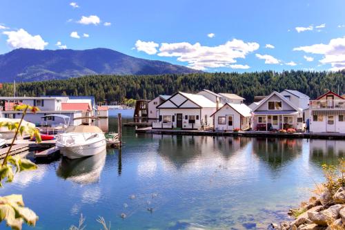 Scenic Bay Float Home Hideaway – Photos 2