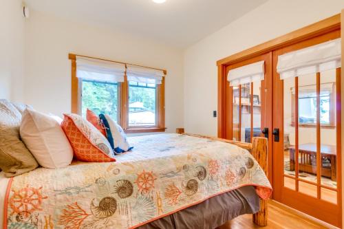 Tempat tidur dalam kamar di Port Townsend Perfection