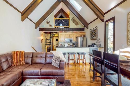 Pine Cone Cottage – Photos 2