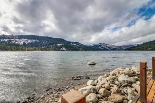 Donner Lake Retreat – Photos 4