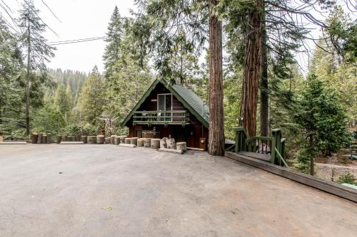 Gallery image of Shaver Village Chalet in Shaver Lake Heights