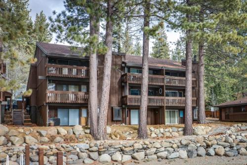 Donner Lake Retreat – Photos 5