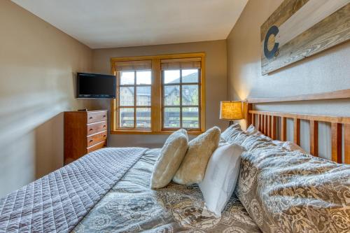 Gallery image of Passage Point 207 in Copper Mountain