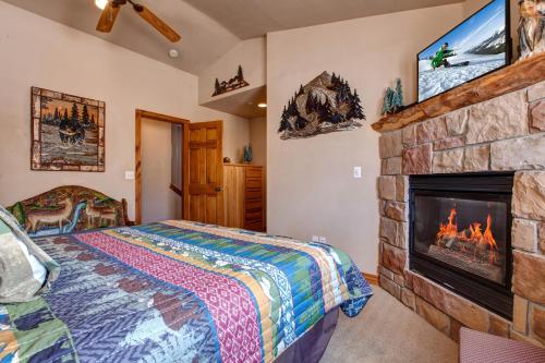 Ένα ή περισσότερα κρεβάτια σε δωμάτιο στο Park City Getaway