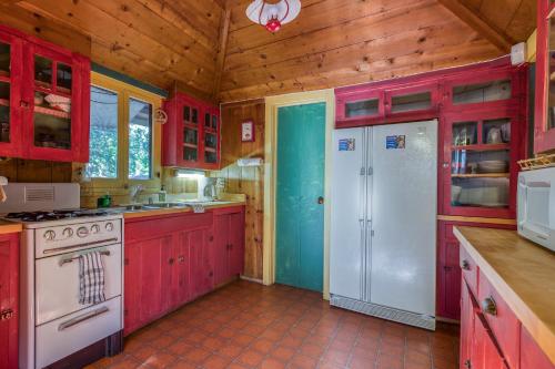 Twin Tree Lodge – Photos 2