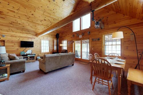 Four Seasons Cabin – Photos 5