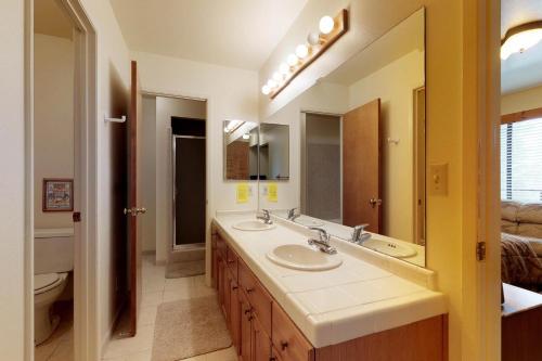 Ένα μπάνιο στο Eagle's Landing Condo 68