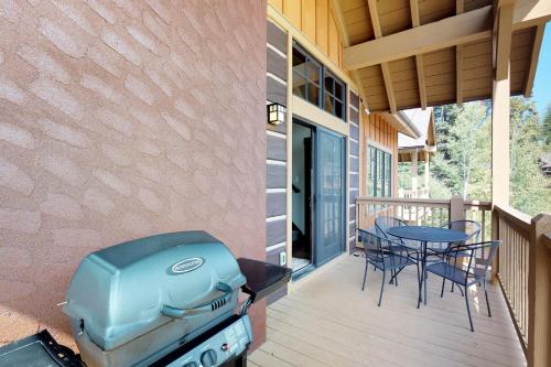 Tamarack Townhouse – Photos 2