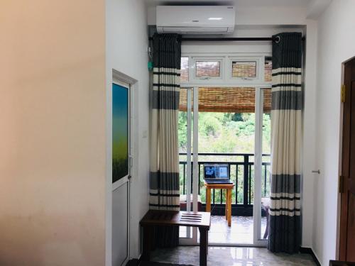 Photo de la galerie de l'établissement Jenushi homestay, à Kandy