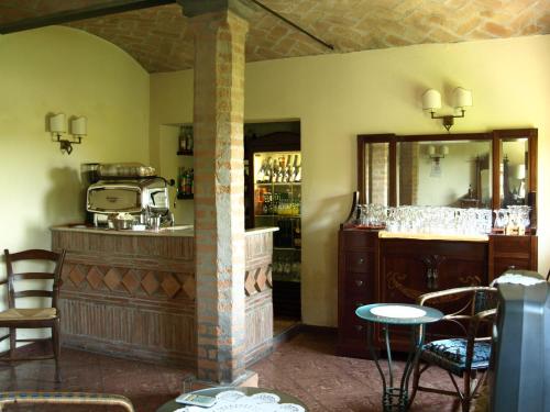 Coffee and tea making facilities at Hotel Fondo Catena