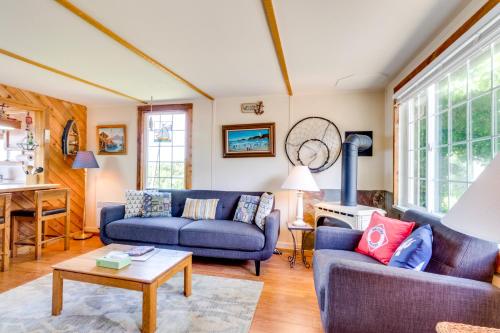 Happy Camp Beachfront Cabin – Photos 4