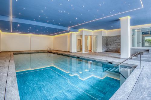 Bazén v ubytování Sasso Boretto, Luxury Holiday Apartments nebo v jeho okolí