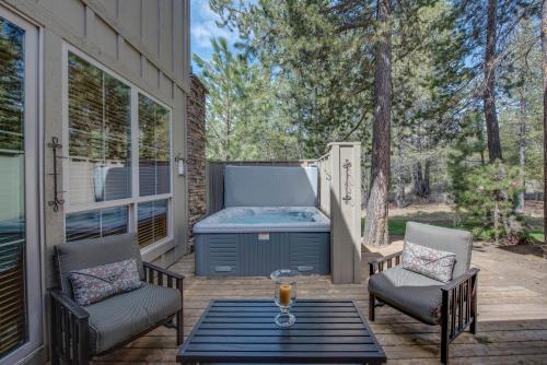 8 Fremont Crossing – Photos 2