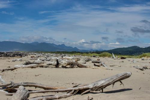 Pacific Breeze Hideaway – Photos 2