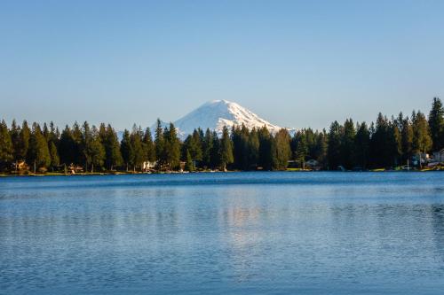 Mt. Rainier view from Lake Morton