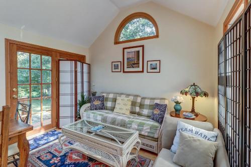 Hyannis Hideaway – Photos 2
