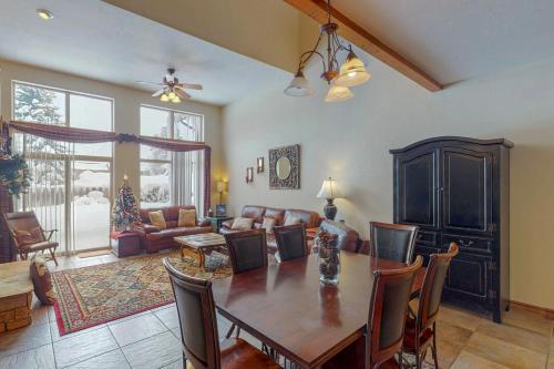 Whispering Pines 924 – Photos 2