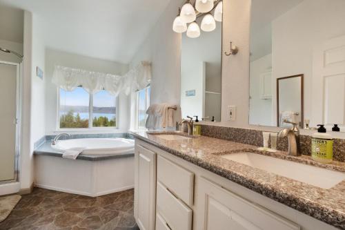 Ένα μπάνιο στο Harwood Home