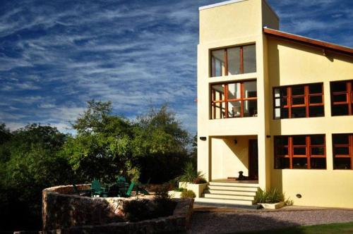 Κήπος έξω από το Cabañas El Mirador