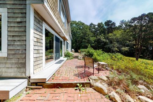 Bay and Beach Within Reach – Photos 2