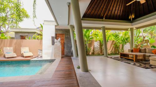 Kolam renang di atau dekat dengan The Kasih Villas & Spa