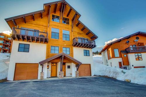 Pinnacle Ridge 02 – Photos 4