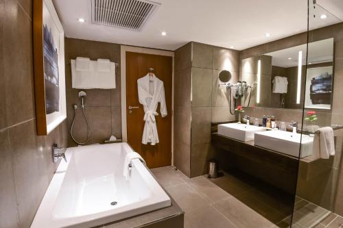 Un baño de Hotel 2 Fevrier, Lomé