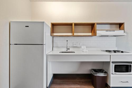Кухня или мини-кухня в Extended Stay America Premier Suites - Seattle - Bellevue - Downtown
