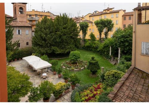 an aerial view of a garden in a city at Phi Hotel Canalgrande in Modena