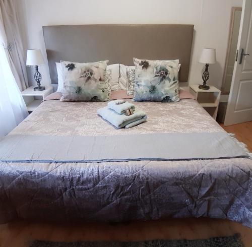 Katil atau katil-katil dalam bilik di Irene B&B