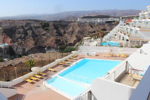 Vista de la piscina de Casa Romantica de Balcon de Amadores o d'una piscina que hi ha a prop